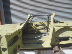 Kit de jaula antivuelco para TRIUMPH TR4 Historic T45. Cumple con el Apéndice K de MS UK.