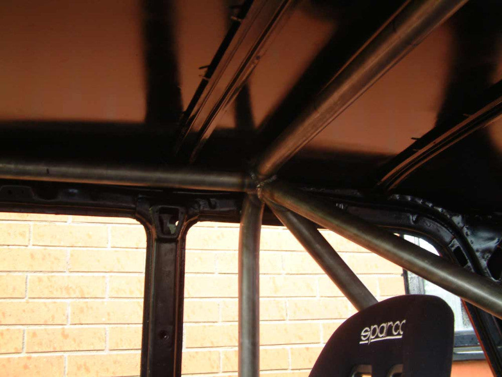 Kit de jaula de seguridad para el Saloon Histórico ALFA ROMEO Guilia. Cumple con el Anexo K de MS UK