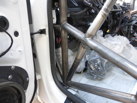 AUDI TT MK3 Multipoint T45 roll cage kit 