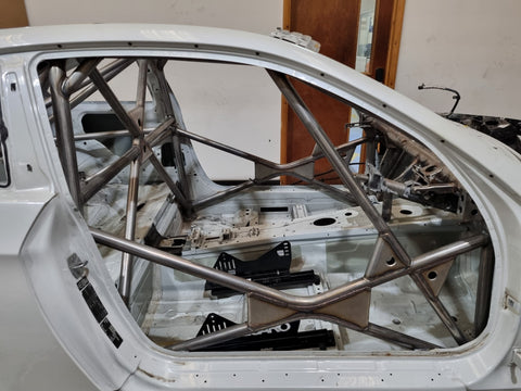 BMW E90 / E92 Optima Multipoint T45 Roll Cage FIA Certificated 