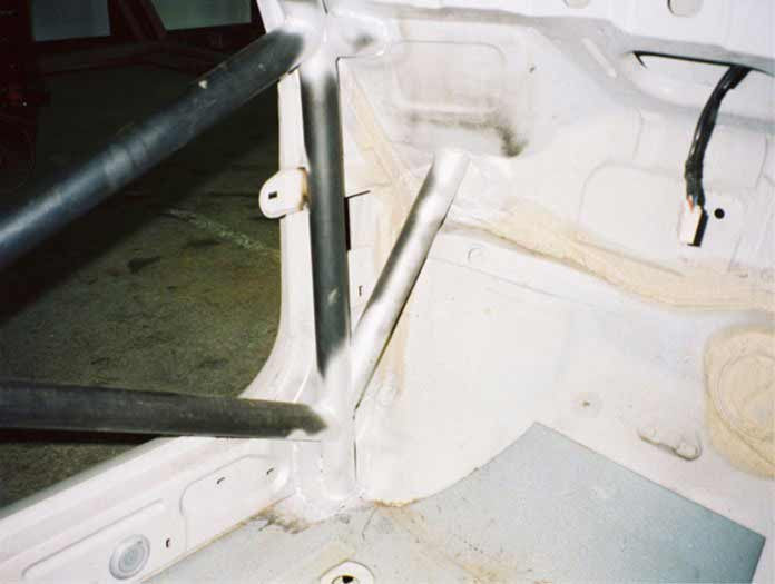 kit de jaula de seguridad multipunto T45 CITROEN ZX Internacional. Certificado por la FIA