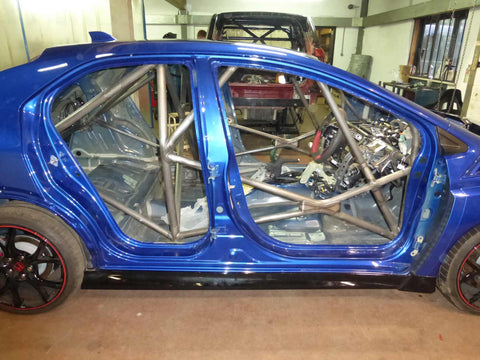 HONDA Civic FK2 Multipoint T45 roll cage kit. FIA / MSUK certificated 