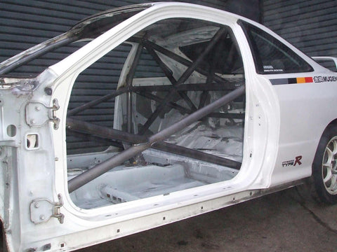 HONDA Integra 'R' DC2 International Multipoint T45 roll cage kit. FIA Certificated 