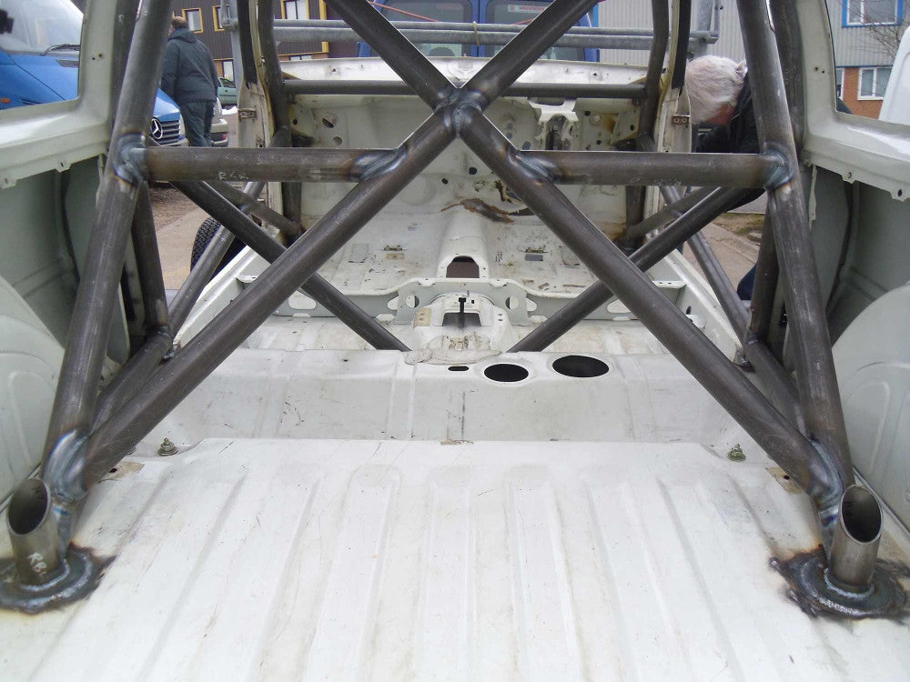 kit de jaula de seguridad multipunto CDS PEUGEOT 205 Internacional. Certificado por la FIA