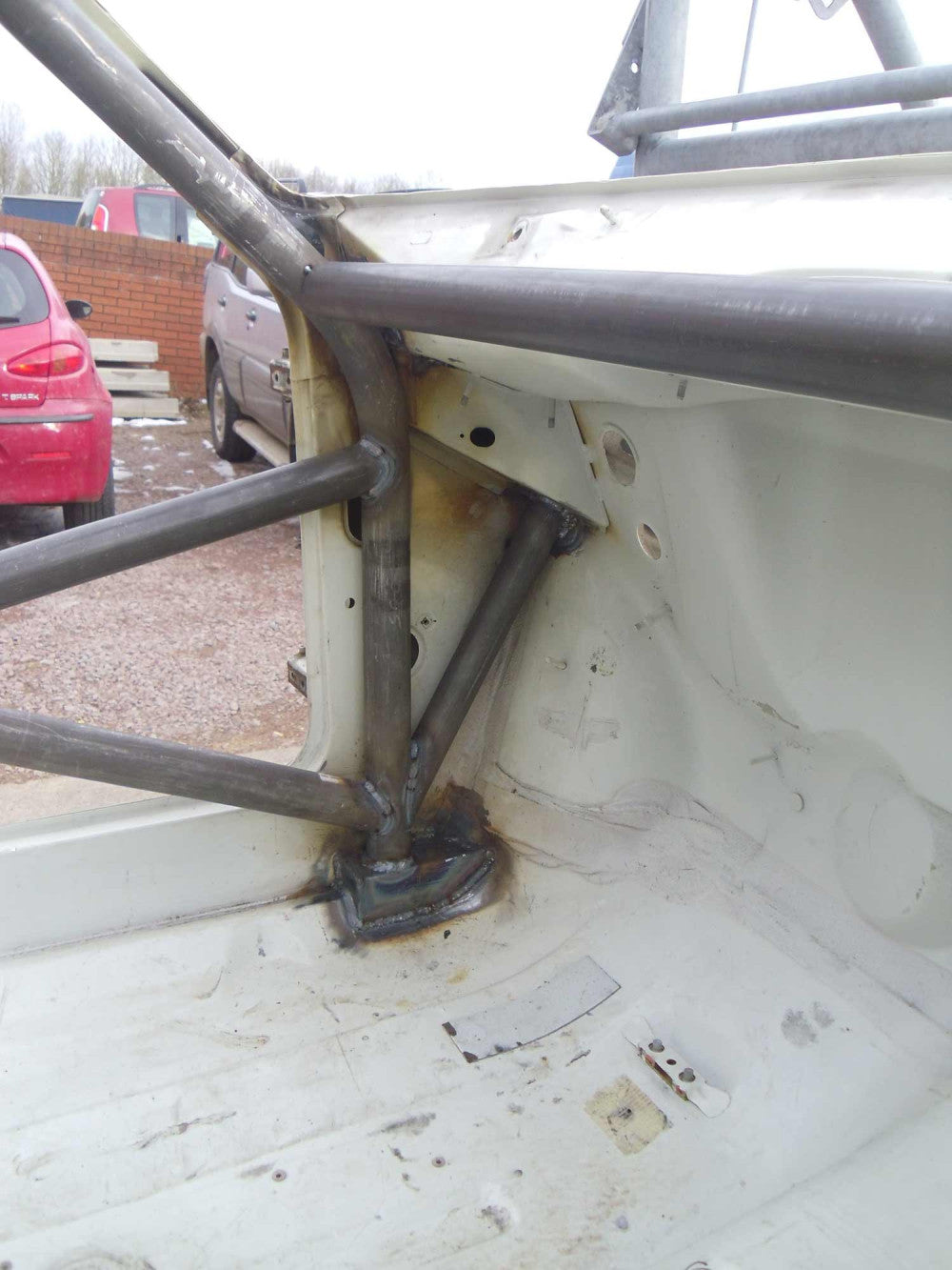 kit de jaula de seguridad multipunto CDS PEUGEOT 205 Internacional. Certificado por la FIA