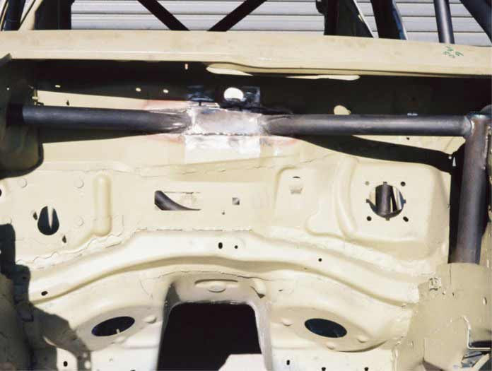 Kit de jaula de seguridad multipunto T45 para PEUGEOT 206 Internacional. Certificado por FIA / MSUK