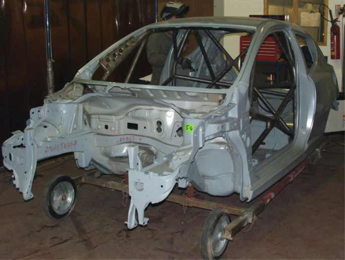 Kit de jaula de seguridad multipunto CDS para PEUGEOT 207 Internacional. Certificado por la FIA