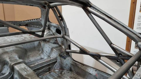PORSCHE 944 6 point National Spec CDS roll cage kit. MS UK Compliant 