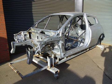 RENAULT Clio MK3 International Multipoint T45 roll cage kit. FIA/MSUK Certificated 