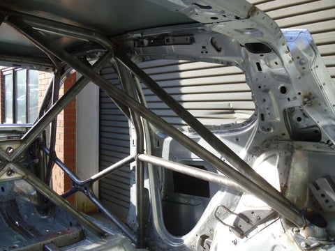 RENAULT Clio MK3 International Multipoint T45 roll cage kit. FIA/MSUK Certificated 