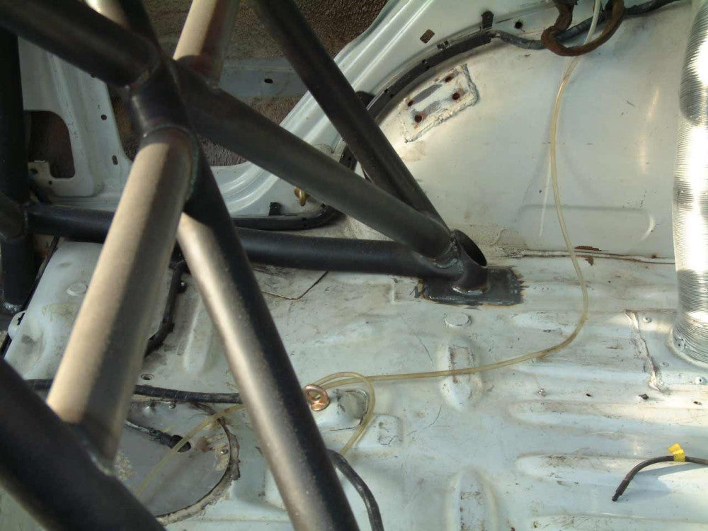 Kit de jaula de seguridad multipunto T45 para RENAULT Clio Mk1. Certificado por la FIA