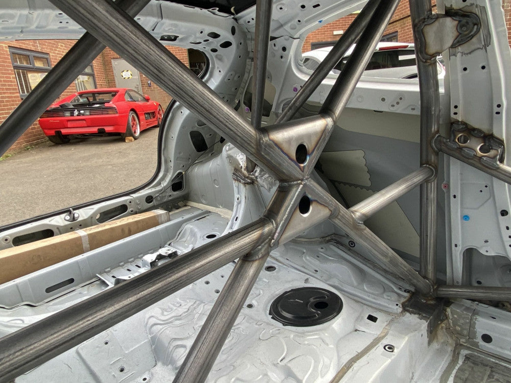 kit de jaula de seguridad multipunto T45 para TOYOTA GR Yaris Internacional. Certificado por FIA / MSUK