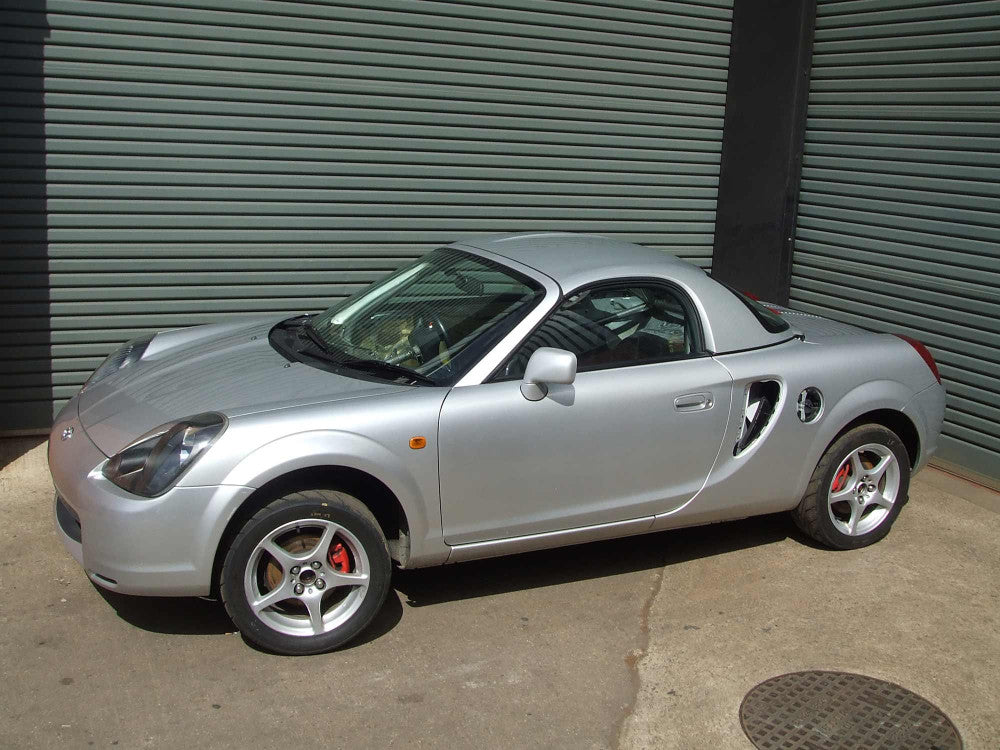 Kit de jaula antivuelco multipunto T45 para Toyota MR2 Mk3 00-07. Cumple con la normativa MS UK.