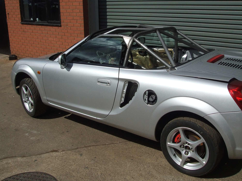 Kit de jaula antivuelco multipunto T45 para Toyota MR2 Mk3 00-07. Cumple con la normativa MS UK.