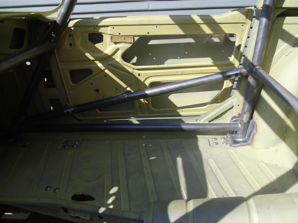 Kit de jaula antivuelco para TRIUMPH TR4 Historic T45. Cumple con el Apéndice K de MS UK.