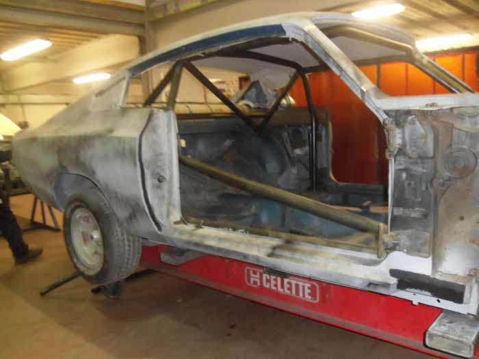 Kit de jaula antivuelco para VALIANT Charger Historic T45. Cumple con el Apéndice K de MS UK.