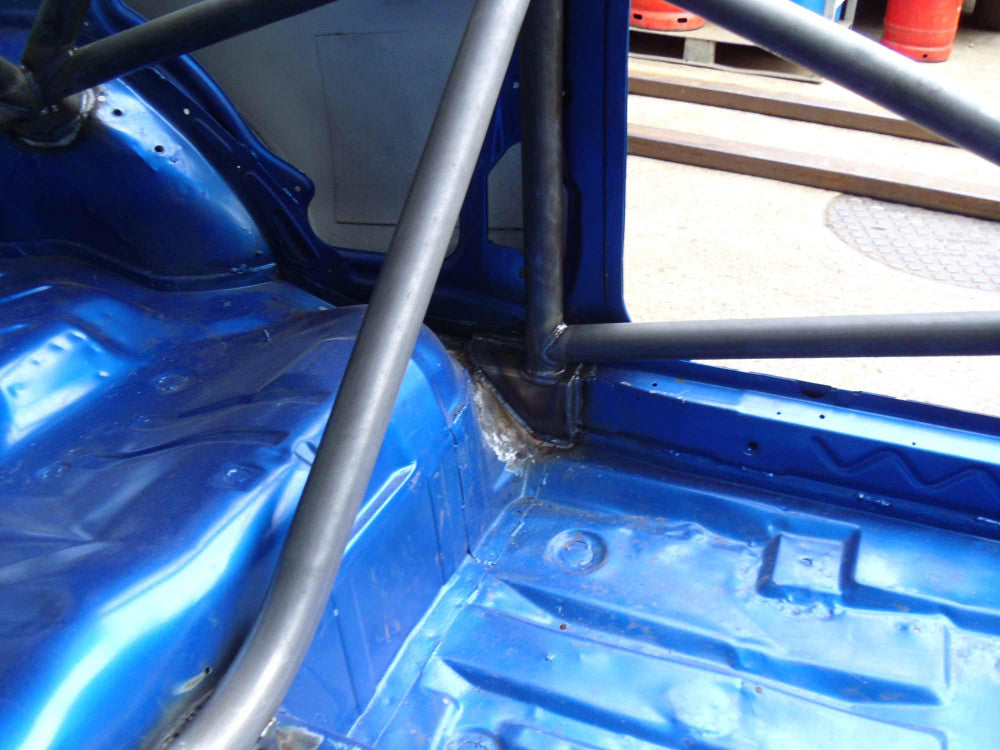 Kit de jaula antivuelco CDS multipunto para VAUXHALL Corsa B International. Certificado por la FIA.