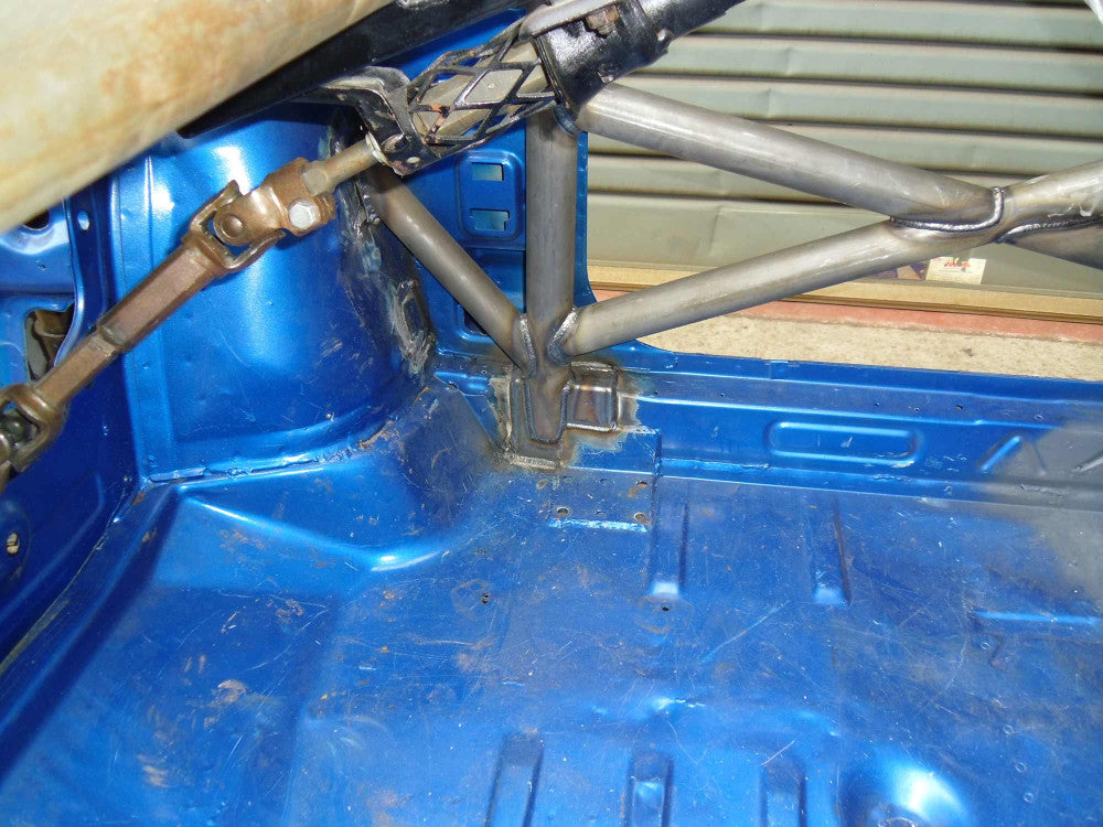 Kit de jaula antivuelco para VAUXHALL Corsa B International Multipoint T45. Certificado por la FIA/MSUK.