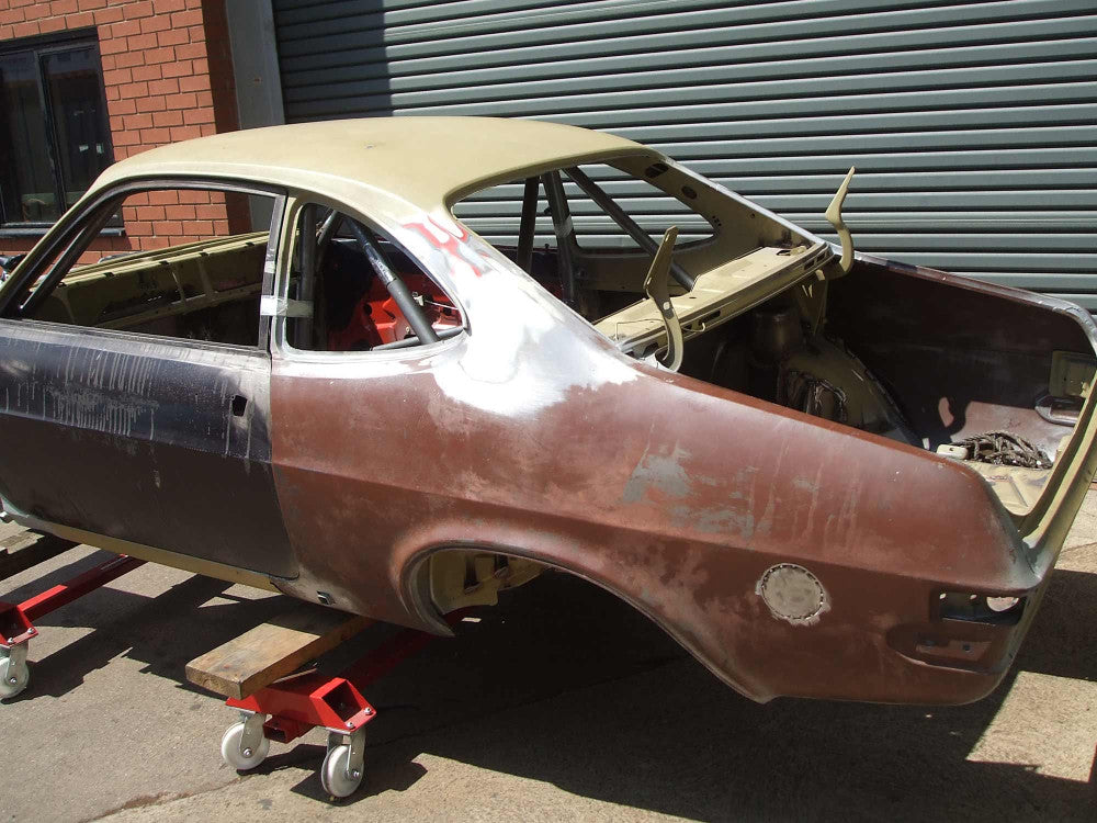 Kit de jaula antivuelco CDS para VAUXHALL Firenza Historic. Cumple con el Apéndice K de MS UK.