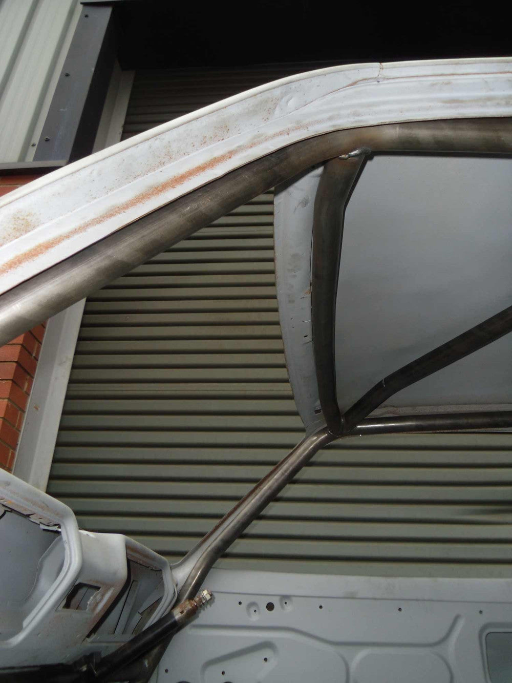 Kit de jaula antivuelco para VAUXHALL Viva (HB) Historic T45. Cumple con el Apéndice K de MS UK.