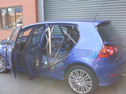 VOLKSWAGEN Golf Mk5 R32 Multipoint T45 roll cage kit 