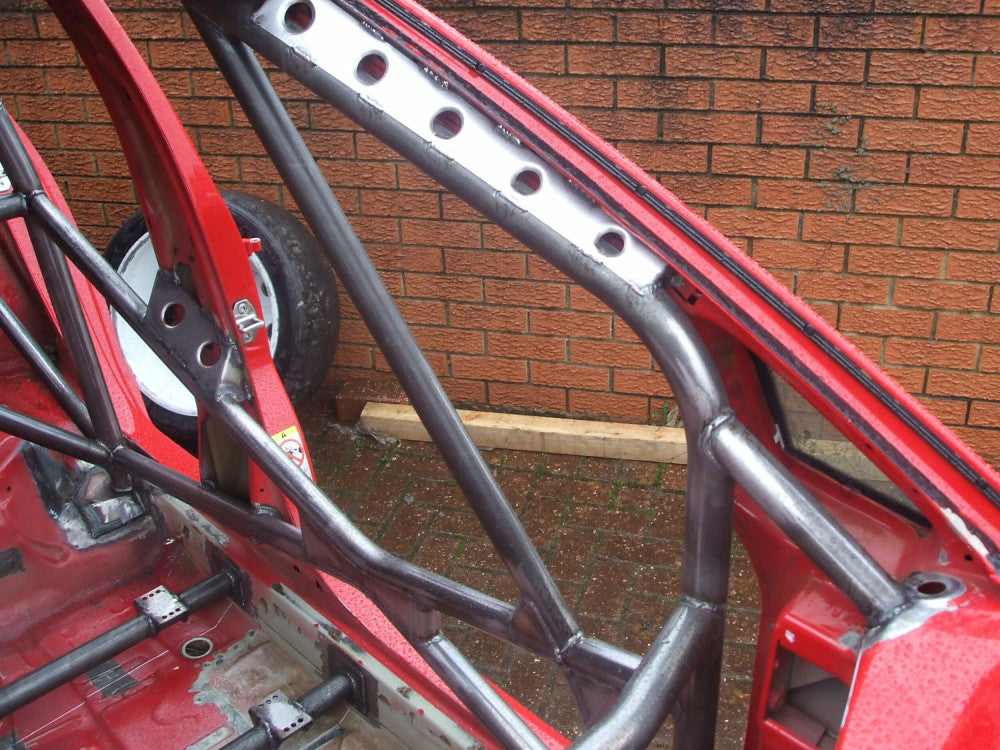 VOLKSWAGEN Golf Mk7 Multipoint T45 roll cage kit FIA Certificated